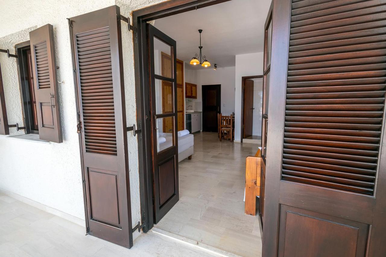 Pelagos Seafront Accommodation - Maria Myrties Екстер'єр фото